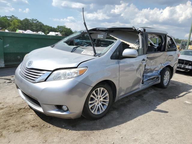Photo 1 from auction – 2017 TOYOTA SIENNA XLE with VIN 5TDYZ3DC0HS887431