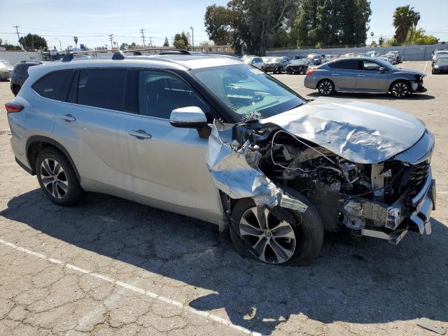 Photo 4 from auction – 2021 TOYOTA HIGHLANDER with VIN 5TDHZRAH8MS069068