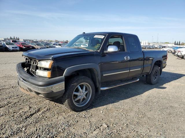 CHEVROLET SILVERADO 2005 with VIN 1GCEK19B45E137382 - Photo from auction