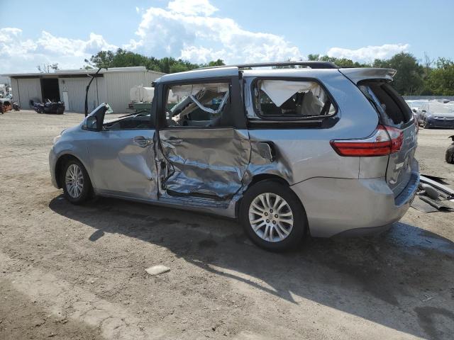Photo 2 from auction – 2017 TOYOTA SIENNA XLE with VIN 5TDYZ3DC0HS887431
