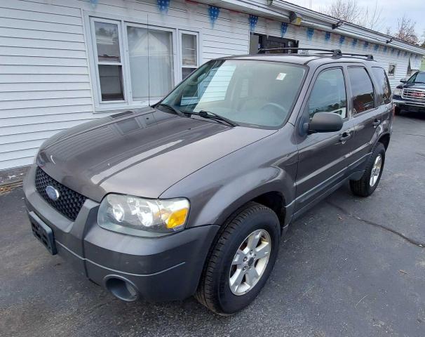 Photo 2 from auction – 2005 FORD ESCAPE XLT with VIN 1FMCU93125KD16033