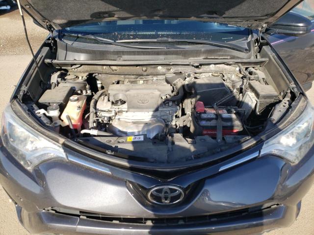 Photo 12 from auction – 2017 TOYOTA RAV4 LE with VIN JTMZFREV0HJ136262