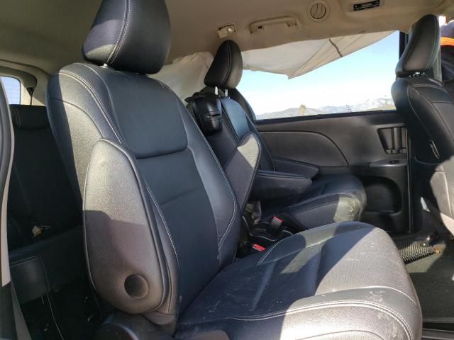 Photo 11 from auction – 2017 TOYOTA SIENNA SE with VIN 5TDXZ3DC3HS858890