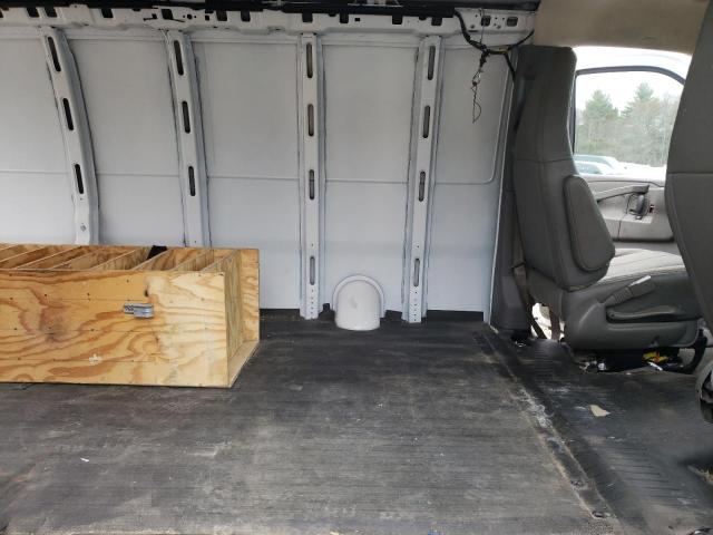 Photo 11 from auction – 2018 CHEVROLET EXPRESS G2 with VIN 1GCWGAFP0J1190166