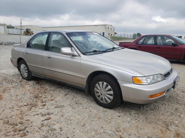 Photo 4 from auction – 1996 HONDA ACCORD VAL with VIN 1HGCD5696TA262142
