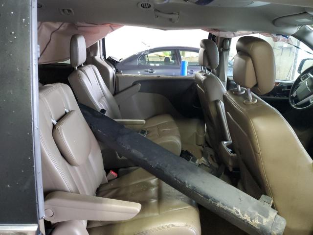 Photo 11 from auction – 2015 CHRYSLER TOWN & COU with VIN 2C4RC1BG0FR583277