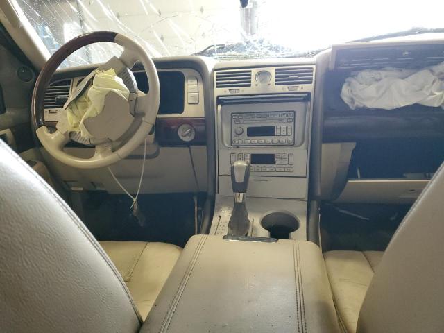 Photo 8 from auction – 2004 LINCOLN NAVIGATOR with VIN 5LMFU28R14LJ14521
