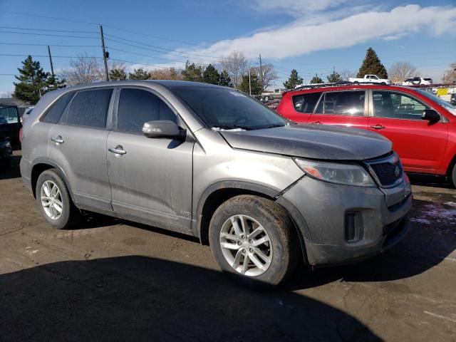 Photo 4 from auction – 2015 KIA SORENTO LX with VIN 5XYKTCA6XFG643169