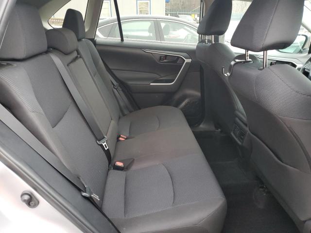 Photo 11 from auction – 2022 TOYOTA RAV4 LE with VIN 2T3F1RFV6NC296404