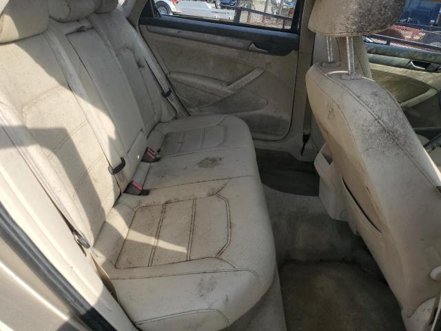 Photo 10 from auction – 2015 VOLKSWAGEN PASSAT S with VIN 1VWAS7A3XFC086793