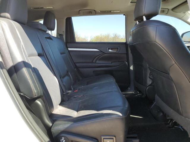 Photo 11 from auction – 2015 TOYOTA HIGHLANDER with VIN 5TDKKRFH7FS112367