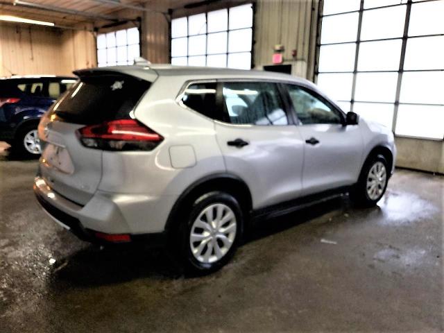 Photo 3 from auction – 2017 NISSAN ROGUE S with VIN KNMAT2MV6HP516167