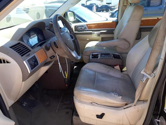 Photo 7 from auction – 2010 CHRYSLER TOWN & COU with VIN 2A4RR6DX9AR206877