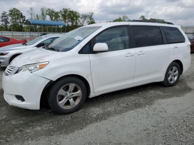 Photo 1 from auction – 2015 TOYOTA SIENNA LE with VIN 5TDKK3DCXFS594028