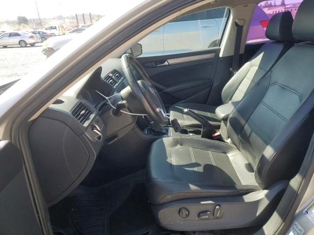 Photo 7 from auction – 2014 VOLKSWAGEN PASSAT S with VIN 1VWAT7A3XEC043194