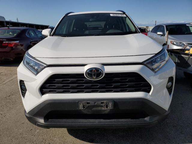 Photo 5 from auction – 2019 TOYOTA RAV4 XLE with VIN 2T3W1RFV8KW021014