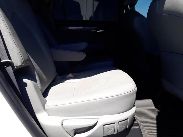 Photo 11 from auction – 2022 TOYOTA HIGHLANDER with VIN 5TDDZRBHXNS576892