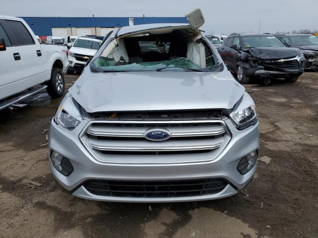 Photo 5 from auction – 2019 FORD ESCAPE SE with VIN 1FMCU9GD8KUC34392