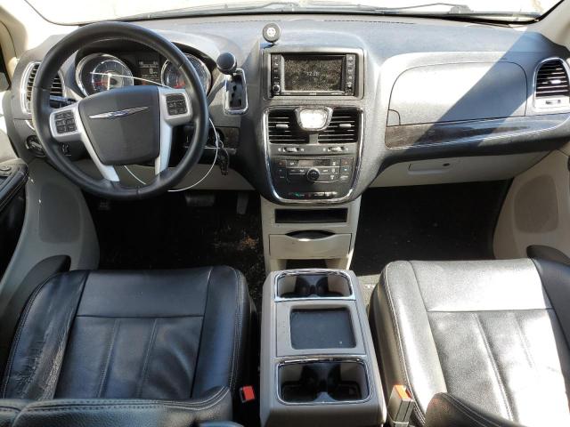 Photo 8 from auction – 2014 CHRYSLER TOWN & COU with VIN 2C4RC1BGXER358427