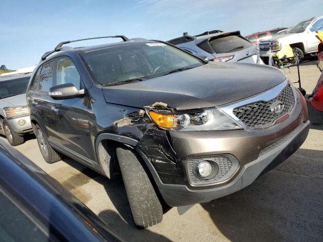 Photo 4 from auction – 2012 KIA SORENTO EX with VIN 5XYKU4A26CG275035