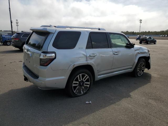 Photo 3 from auction – 2015 TOYOTA 4RUNNER SR with VIN JTEBU5JR8F5265781