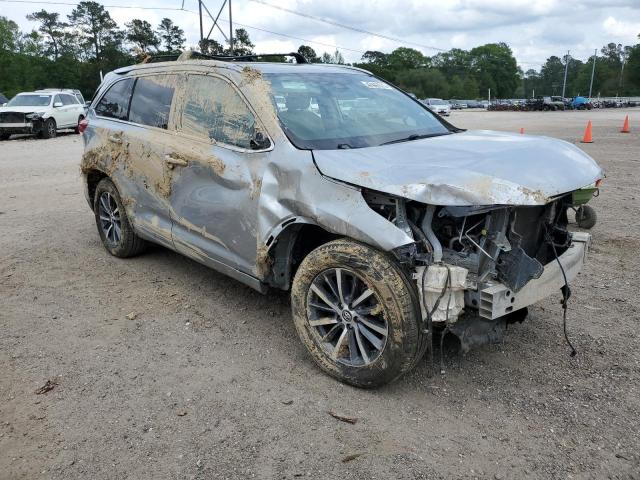 Photo 4 from auction – 2018 TOYOTA HIGHLANDER with VIN 5TDKZRFHXJS529678