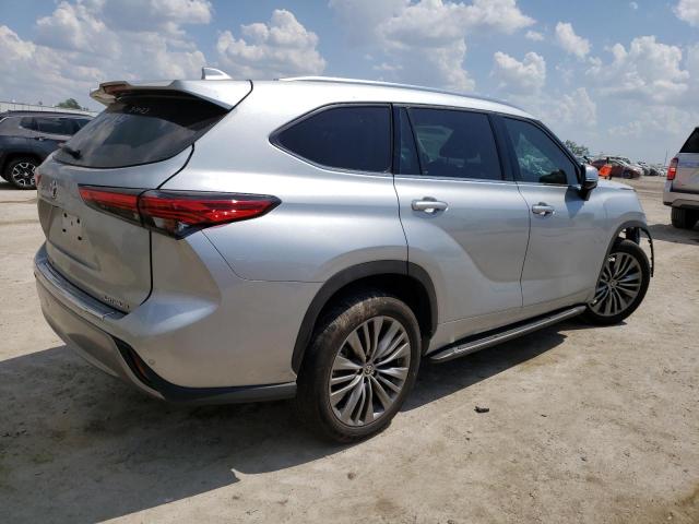 Photo 3 from auction – 2022 TOYOTA HIGHLANDER with VIN 5TDFZRAH2NS090703