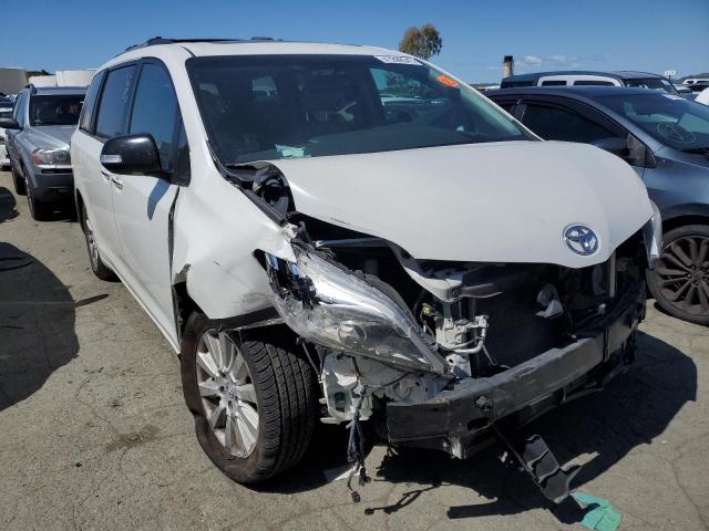 Photo 4 from auction – 2016 TOYOTA SIENNA XLE with VIN 5TDYK3DC2GS704002