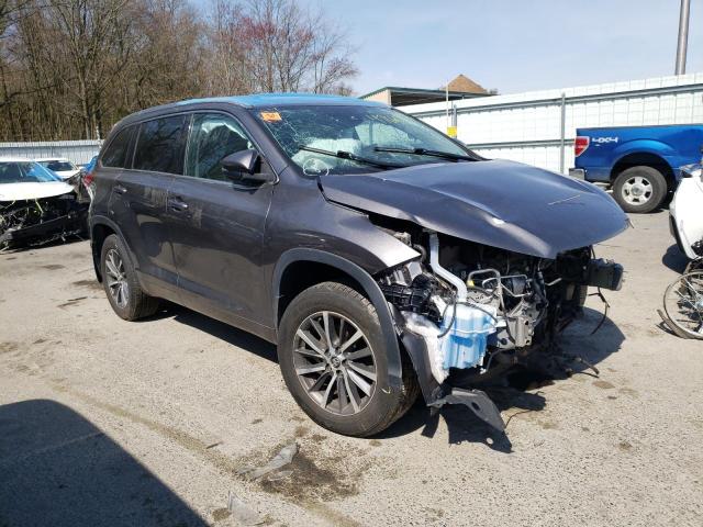 Photo 4 from auction – 2018 TOYOTA HIGHLANDER with VIN 5TDJZRFHXJS837221