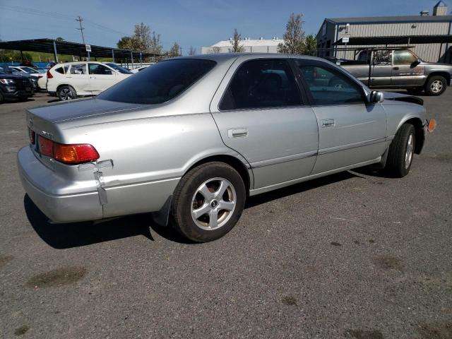 Photo 3 from auction – 2000 TOYOTA CAMRY CE with VIN JT2BF22K2Y0288982