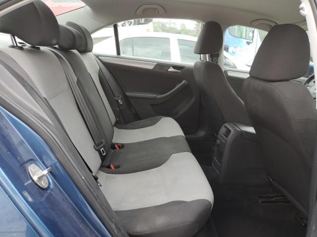 Photo 10 from auction – 2017 VOLKSWAGEN JETTA S with VIN 3VW2B7AJ1HM303779