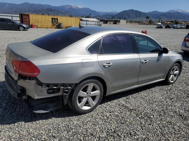 Photo 3 from auction – 2014 VOLKSWAGEN PASSAT S with VIN 1VWAT7A3XEC043194