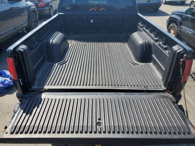 Photo 10 from auction – 2001 CHEVROLET S-10 with VIN 1GCCT19W018170766