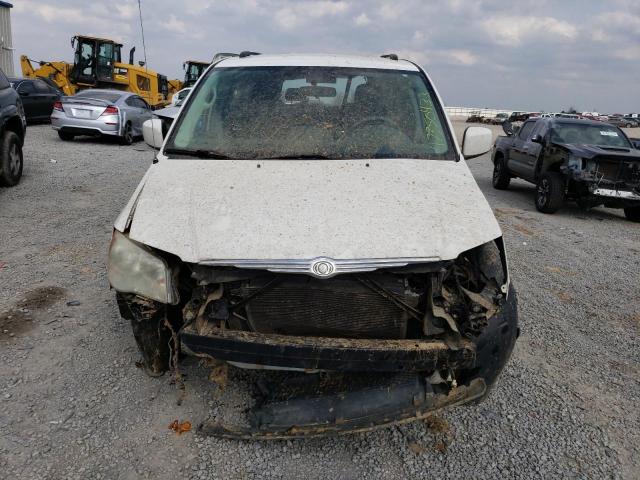 Photo 5 from auction – 2010 CHRYSLER TOWN & COU with VIN 2A4RR5D1XAR373190