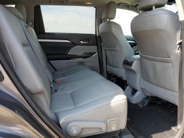Photo 11 from auction – 2015 TOYOTA HIGHLANDER with VIN 5TDJKRFH6FS156968