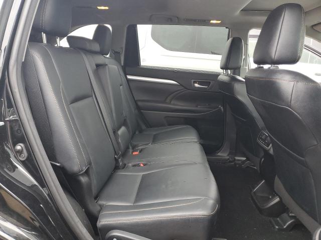 Photo 11 from auction – 2018 TOYOTA HIGHLANDER with VIN 5TDJZRFH9JS915214