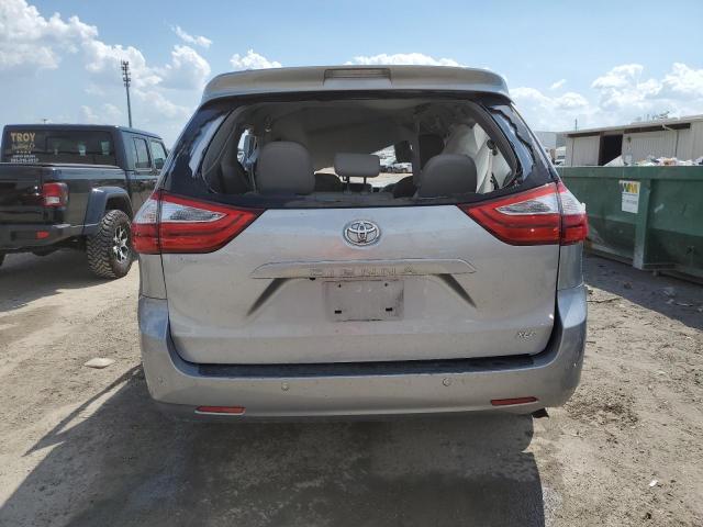 Photo 6 from auction – 2017 TOYOTA SIENNA XLE with VIN 5TDYZ3DC0HS887431
