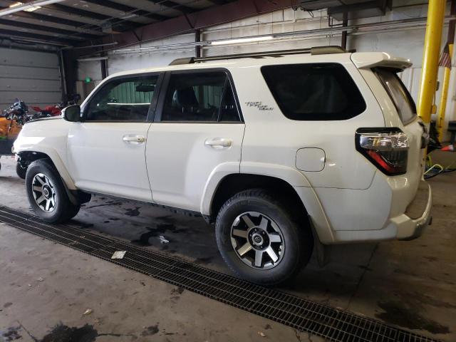 Photo 2 from auction – 2019 TOYOTA 4RUNNER SR with VIN JTEBU5JR2K5697065