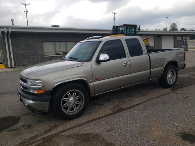 CHEVROLET silverado 2002 with VIN 2GCEC19T121152974 - Photo from auction