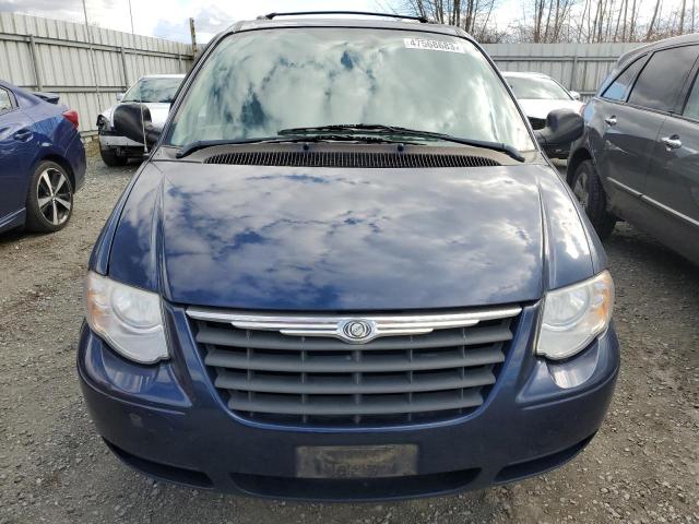 Photo 5 from auction – 2006 CHRYSLER TOWN & COU with VIN 2A4GP44R36R794835