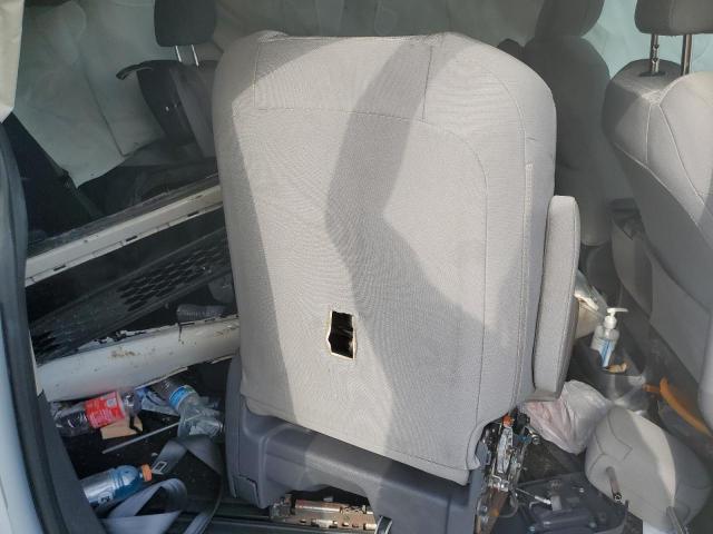 Photo 11 from auction – 2021 TOYOTA SIENNA LE with VIN 5TDKRKEC2MS015664