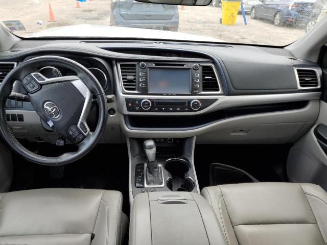 Photo 8 from auction – 2018 TOYOTA HIGHLANDER with VIN 5TDKZRFHXJS529678