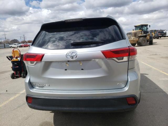 Photo 6 from auction – 2019 TOYOTA HIGHLANDER with VIN 5TDBZRFH7KS943499