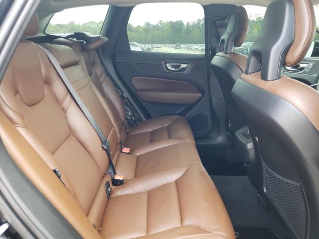Photo 11 from auction – 2018 VOLVO XC60 T5 with VIN LYV102RK8JB106821