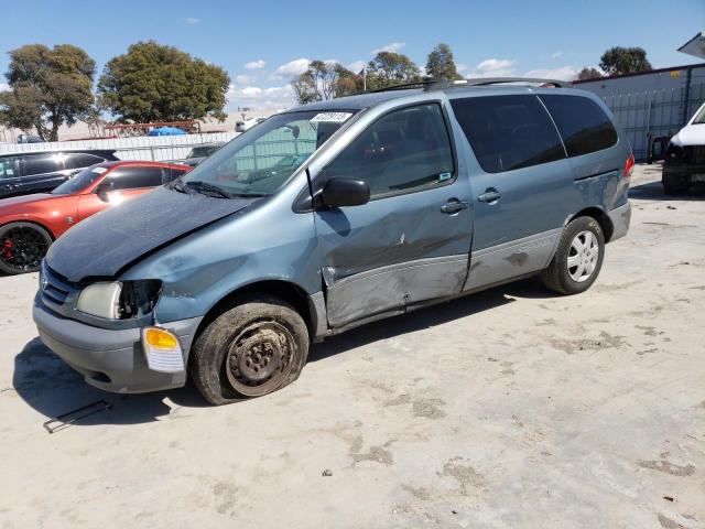 Photo 1 from auction – 2002 TOYOTA SIENNA CE with VIN 4T3ZF19C02U464817