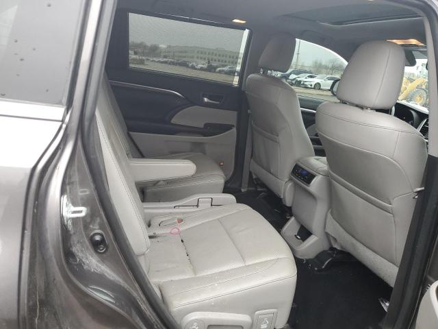 Photo 11 from auction – 2016 TOYOTA HIGHLANDER with VIN 5TDDKRFH6GS264232