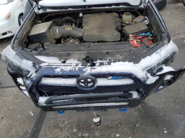Photo 12 from auction – 2018 TOYOTA 4RUNNER SR with VIN JTEBU5JRXJ5552032