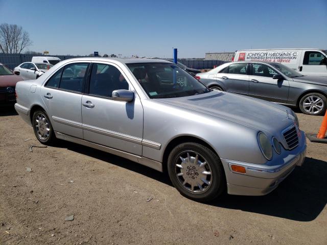 Photo 4 from auction – 2000 MERCEDES-BENZ E 320 with VIN WDBJF65J6YB095041