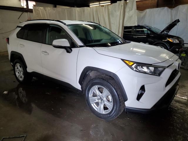 Photo 4 from auction – 2020 TOYOTA RAV4 XLE with VIN 2T3P1RFVXLW087263