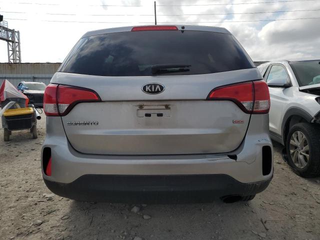 Photo 6 from auction – 2015 KIA SORENTO LX with VIN 5XYKT3A68FG597826